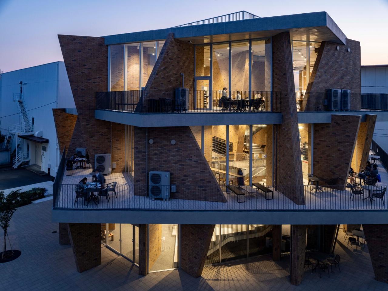 BIM建筑|湘南工科大学附属高中图书馆 / kousou + Fukei Co. BIM建筑|湘南工科大学附属高中图书馆 / kousou + Fukei Co.