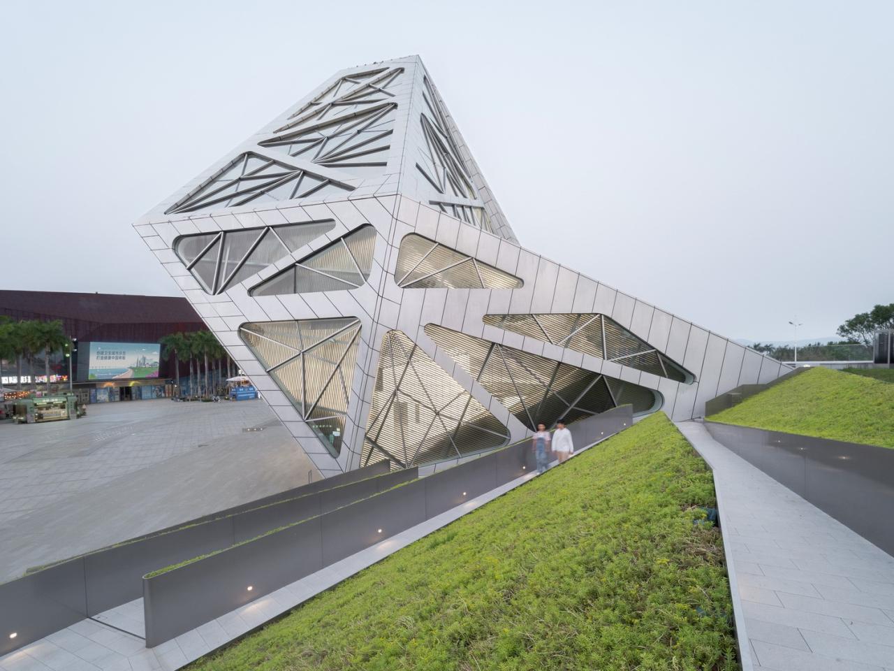 BIM建筑|大疆旗舰店 / 万社设计 BIM建筑|大疆旗舰店 / 万社设计