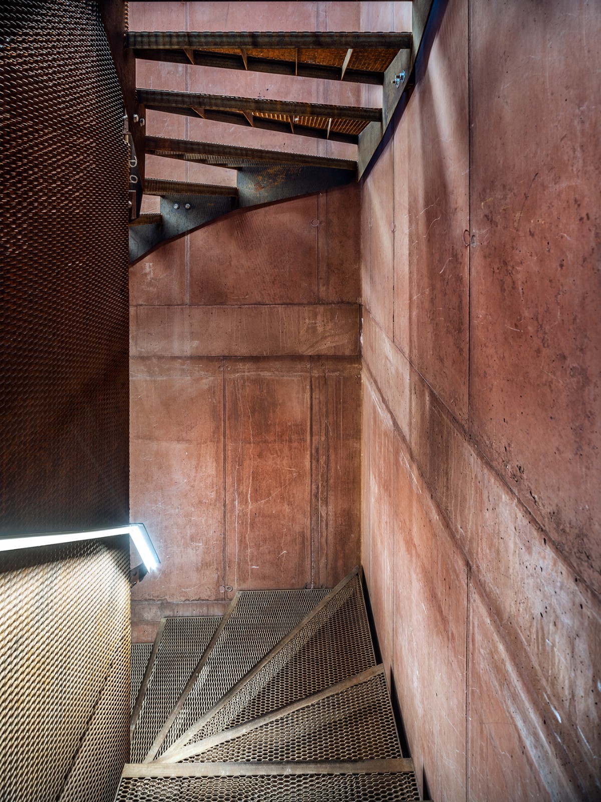 BIM建筑|帕尔杜比采 GAMPA、Sféra 建筑群与自动化工厂公共空间 / Šépka architekti BIM建筑|帕尔杜比采 GAMPA、Sféra 建筑群与自动化工厂公共空间 / Šépka architekti