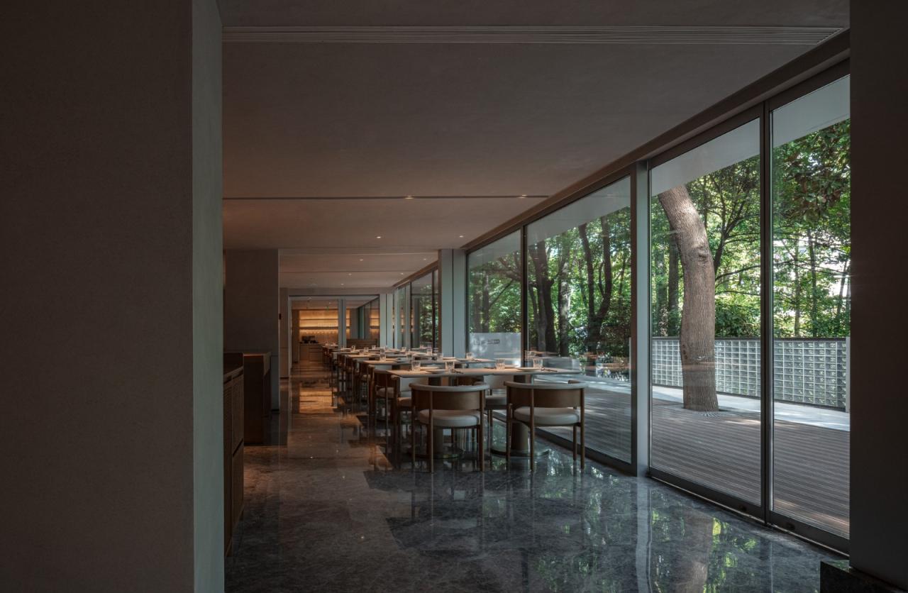 BIM建筑|南京鼓楼锦上 OCC 餐厅 / BUZZ 建筑事务所 BIM建筑|南京鼓楼锦上 OCC 餐厅 / BUZZ 建筑事务所