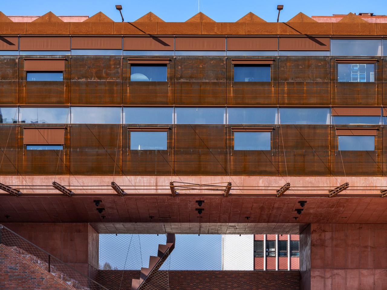 BIM建筑|帕尔杜比采 GAMPA、Sféra 建筑群与自动化工厂公共空间 / Šépka architekti BIM建筑|帕尔杜比采 GAMPA、Sféra 建筑群与自动化工厂公共空间 / Šépka architekti