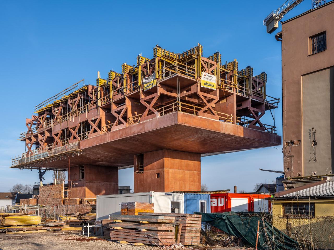 BIM建筑|帕尔杜比采 GAMPA、Sféra 建筑群与自动化工厂公共空间 / Šépka architekti BIM建筑|帕尔杜比采 GAMPA、Sféra 建筑群与自动化工厂公共空间 / Šépka architekti