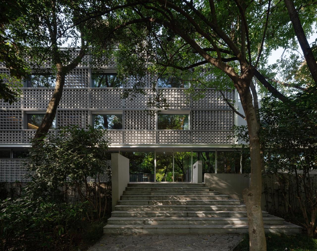 BIM建筑|南京鼓楼锦上 OCC 餐厅 / BUZZ 建筑事务所 BIM建筑|南京鼓楼锦上 OCC 餐厅 / BUZZ 建筑事务所