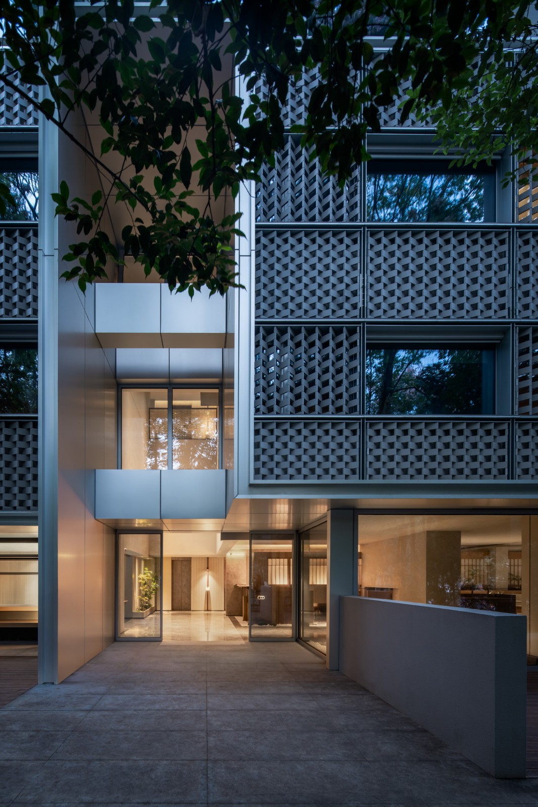 BIM建筑|南京鼓楼锦上 OCC 餐厅 / BUZZ 建筑事务所 BIM建筑|南京鼓楼锦上 OCC 餐厅 / BUZZ 建筑事务所