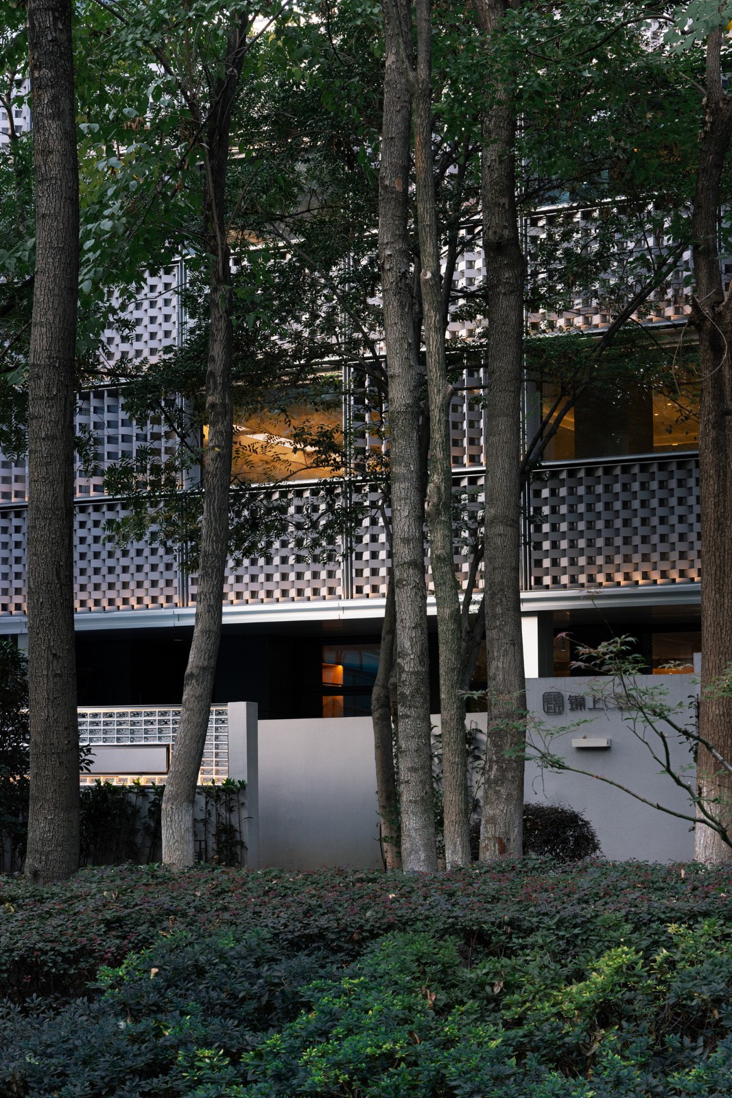 BIM建筑|南京鼓楼锦上 OCC 餐厅 / BUZZ 建筑事务所 BIM建筑|南京鼓楼锦上 OCC 餐厅 / BUZZ 建筑事务所