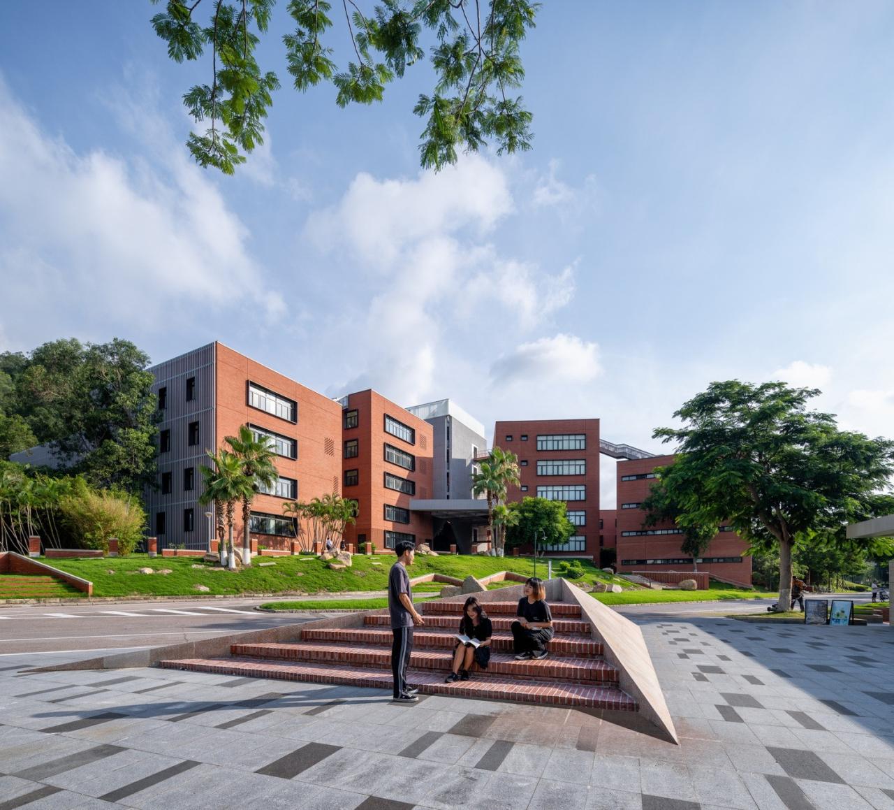BIM建筑|北京师范大学珠海校区元白楼 / 清华大学建筑设计研究院 BIM建筑|北京师范大学珠海校区元白楼 / 清华大学建筑设计研究院