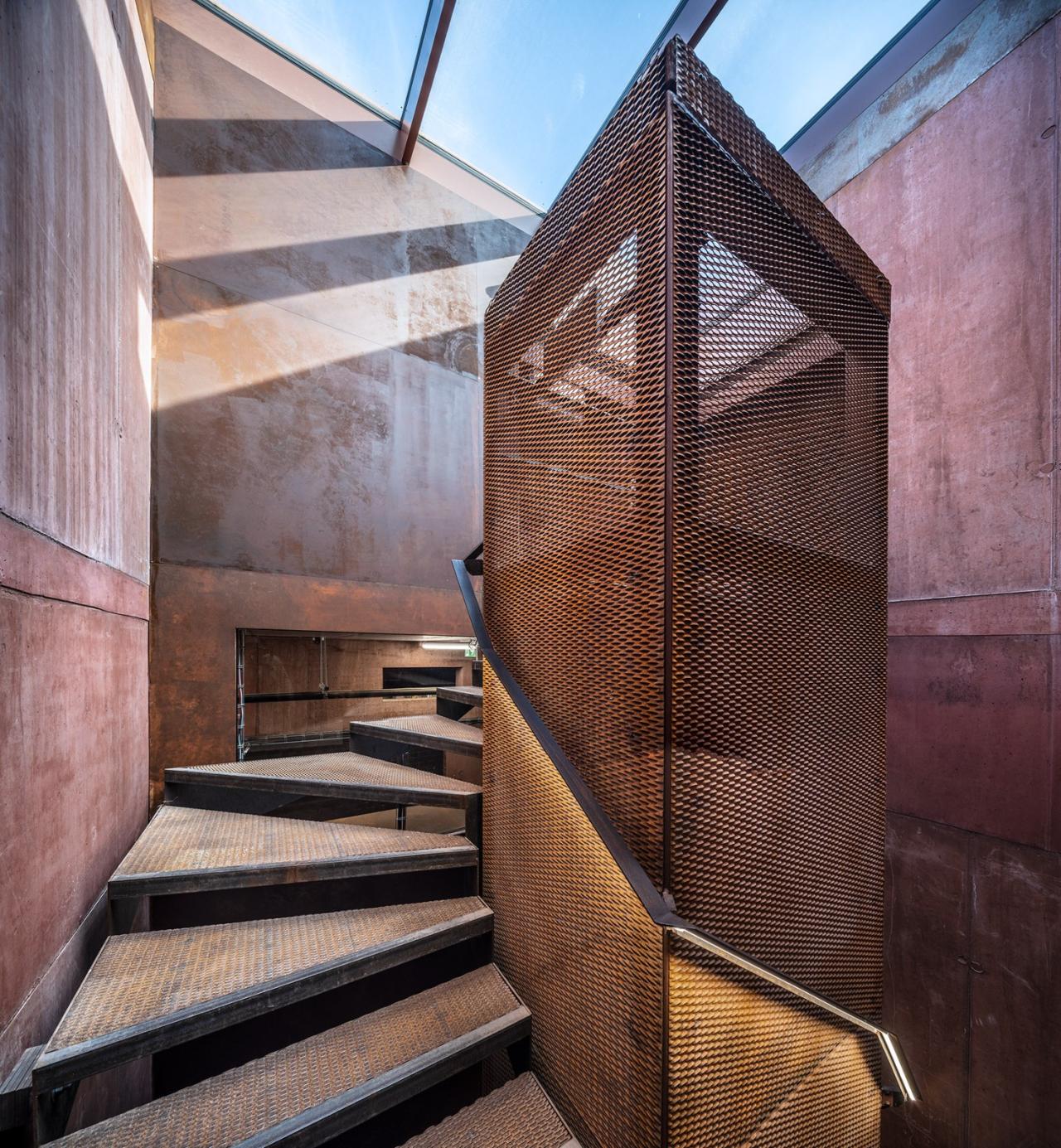 BIM建筑|帕尔杜比采 GAMPA、Sféra 建筑群与自动化工厂公共空间 / Šépka architekti BIM建筑|帕尔杜比采 GAMPA、Sféra 建筑群与自动化工厂公共空间 / Šépka architekti