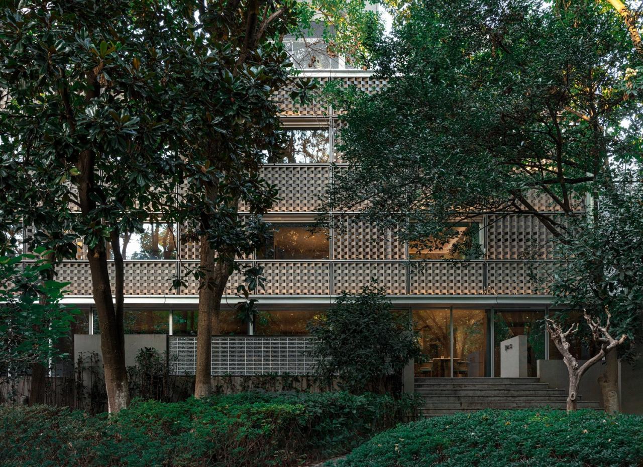 BIM建筑|南京鼓楼锦上 OCC 餐厅 / BUZZ 建筑事务所 BIM建筑|南京鼓楼锦上 OCC 餐厅 / BUZZ 建筑事务所