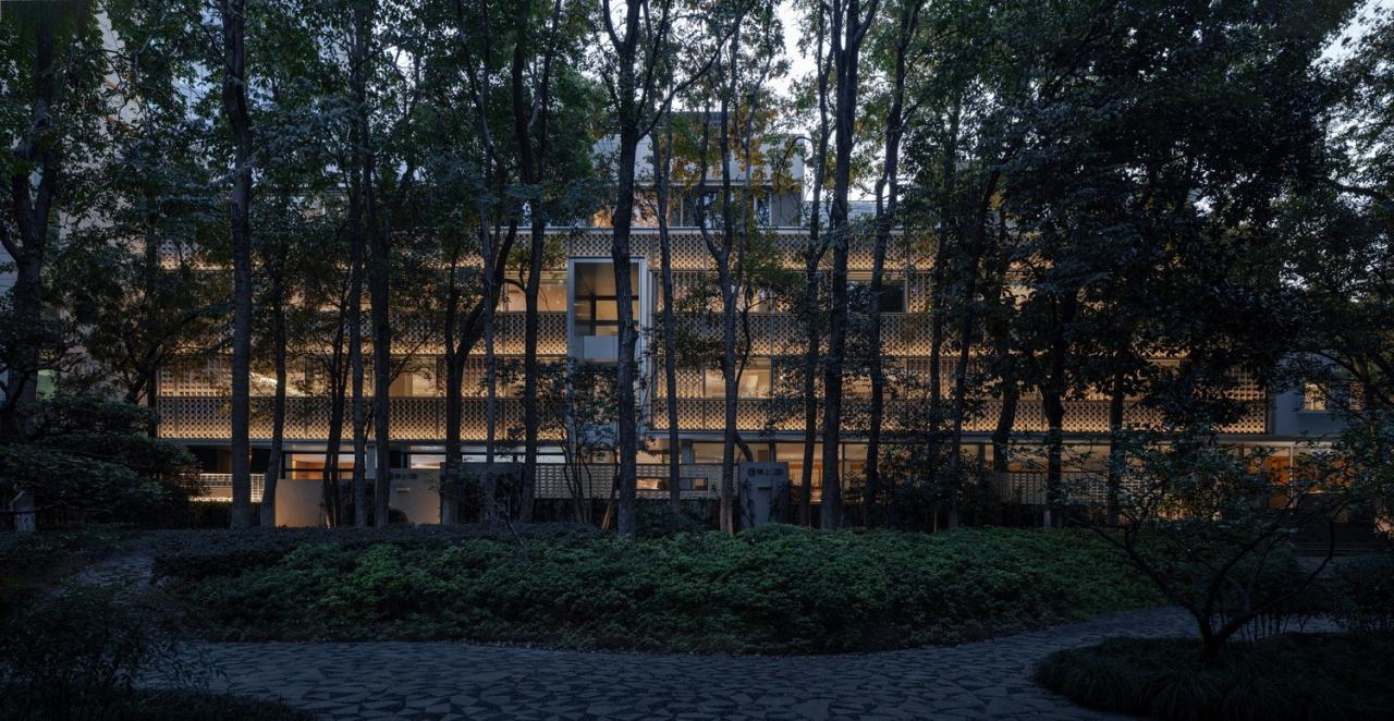 BIM建筑|南京鼓楼锦上 OCC 餐厅 / BUZZ 建筑事务所 BIM建筑|南京鼓楼锦上 OCC 餐厅 / BUZZ 建筑事务所