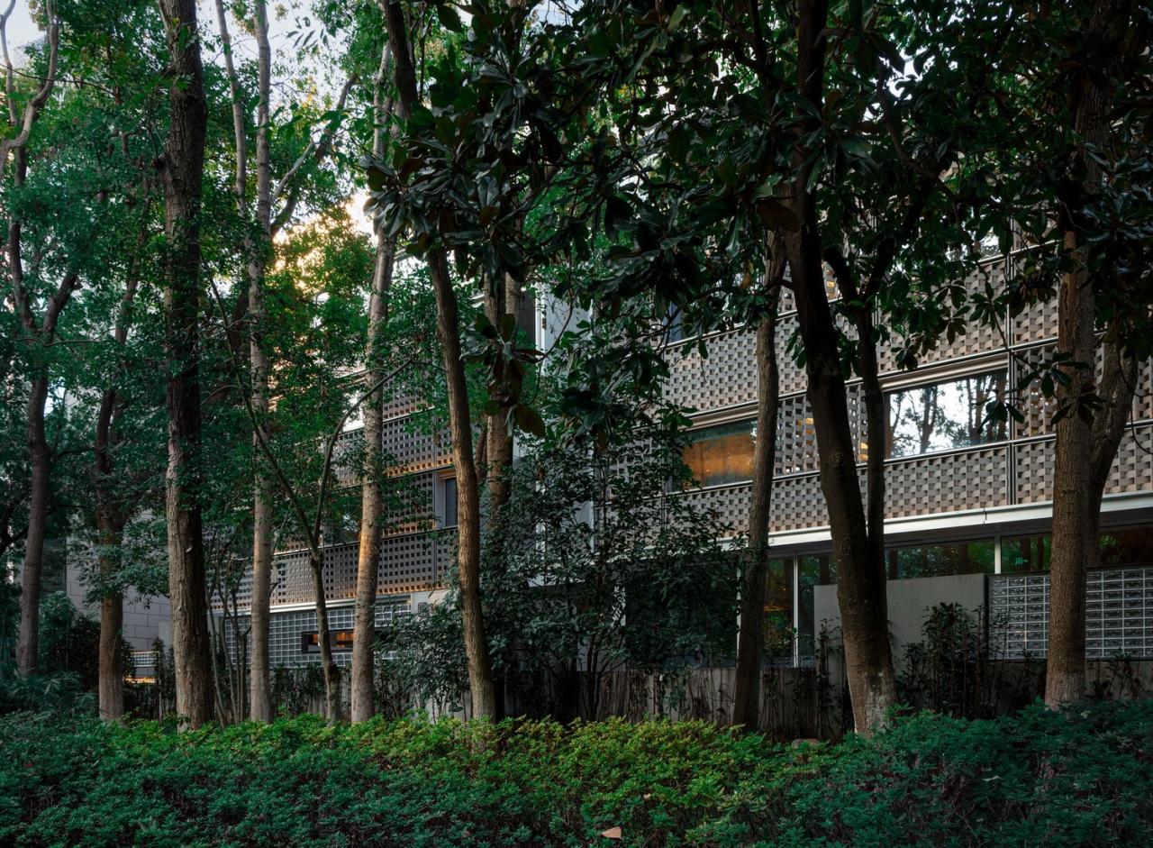 BIM建筑|南京鼓楼锦上 OCC 餐厅 / BUZZ 建筑事务所 BIM建筑|南京鼓楼锦上 OCC 餐厅 / BUZZ 建筑事务所